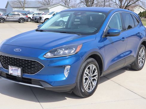 Used 2022 Ford Escape SEL image 2