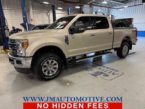 Used 2017 Ford F250 Lariat w/ Chrome Package image 1