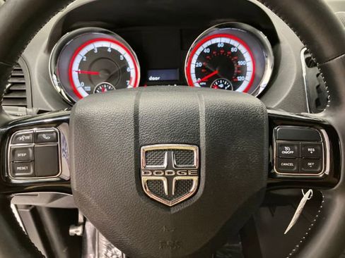 Used 2016 Dodge Grand Caravan SE FWD image 28