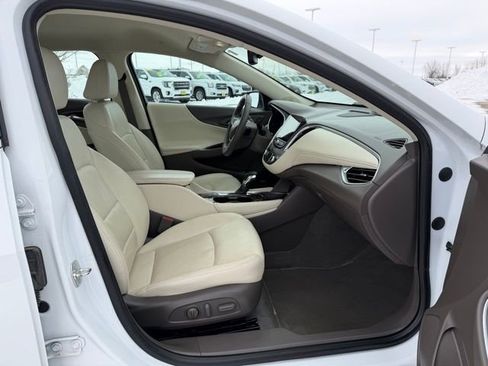 Used 2024 Chevrolet Malibu LT image 17