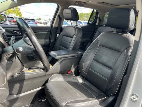 Used 2019 GMC Acadia Denali w/ Technology Package image 30