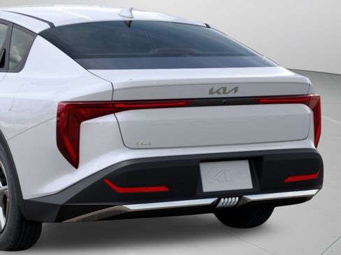 New 2026 Kia K4 FWD image 23