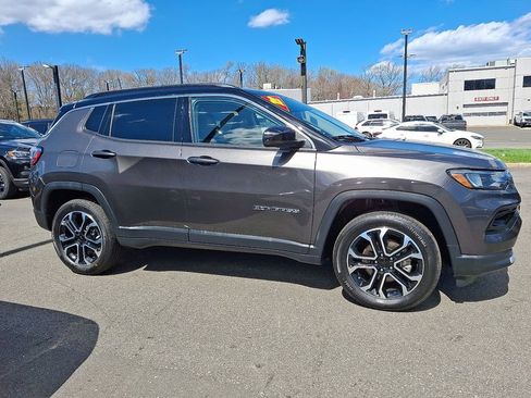 Certified 2022 Jeep Compass Limited image 7