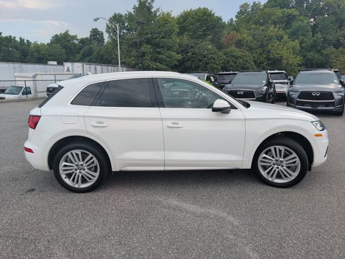 Used 2018 Audi Q5 2.0T Premium Plus w/ Premium Plus Package AWD/4WD image 3