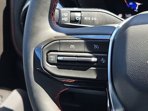 Used 2025 Chevrolet Colorado Z71 w/ Z71 Convenience Package 2 image 21