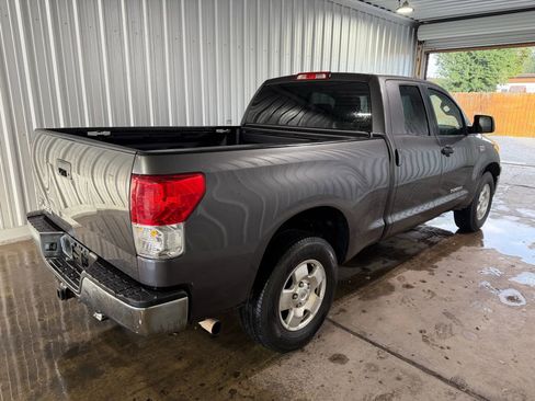 Used 2011 Toyota Tundra SR5 w/ Tow Pkg image 5