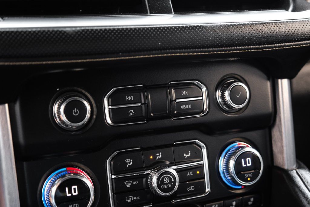 Used 2021 GMC Yukon SLT w/ SLT Premium Package RWD image 25