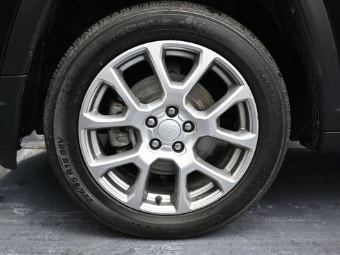 Used 2022 Jeep Compass Latitude w/ Sun and Sound Group image 12