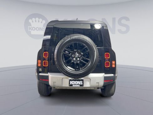 Used 2025 Land Rover Defender 110 S image 5