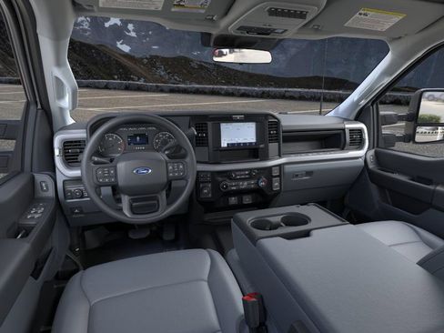 New 2026 Ford F550 4x4 Supercab Super Duty image 9