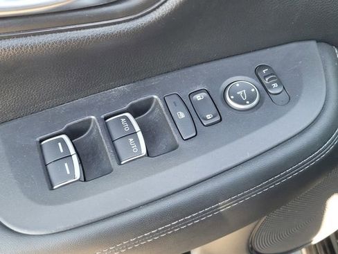 Used 2023 Honda HR-V EX-L image 16