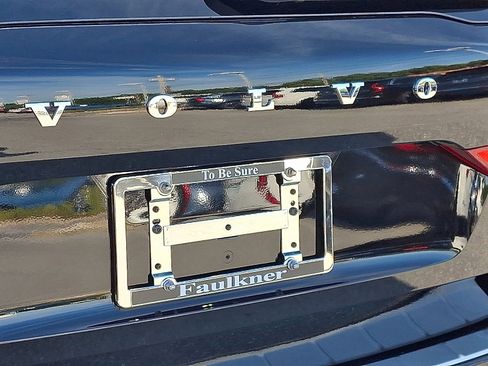 New 2026 Volvo XC60 B5 Plus w/ Protection Package Premier image 15