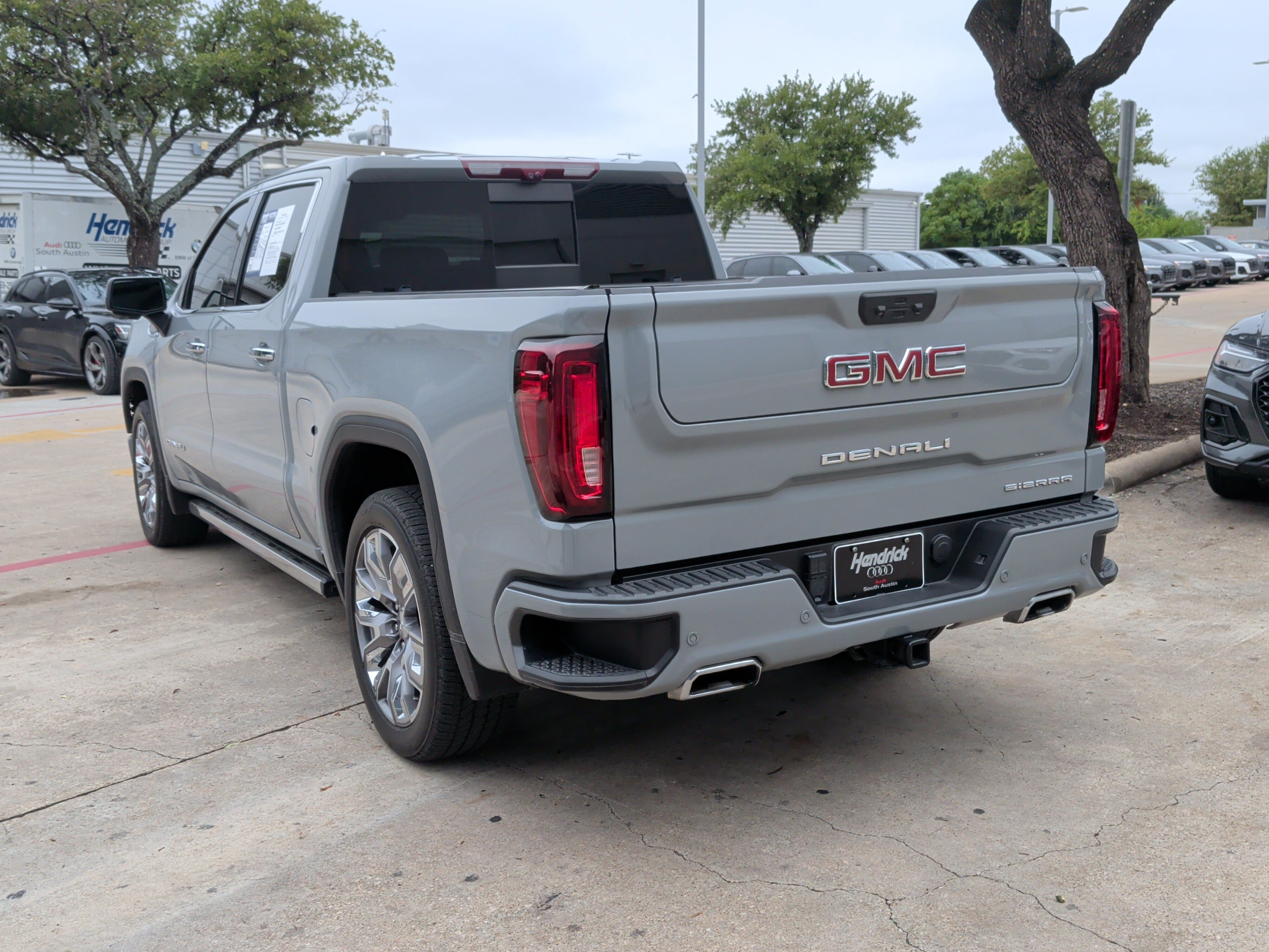 Used 2024 GMC Sierra 1500 Denali w/ Denali Reserve Package AWD/4WD image 8