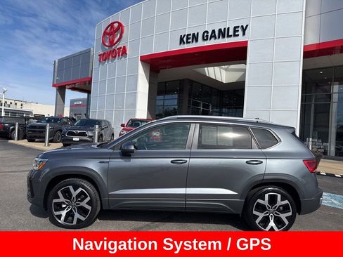 Used 2023 Volkswagen Taos SEL AWD/4WD image 3