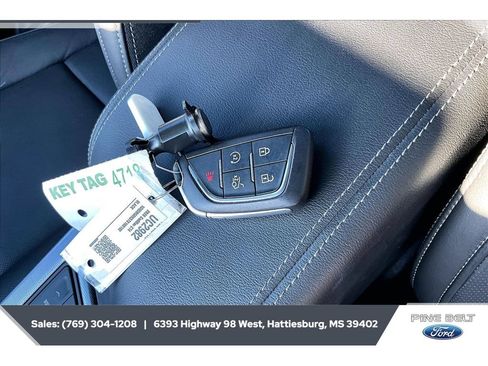 Used 2026 Cadillac CT4 Premium Luxury RWD image 9