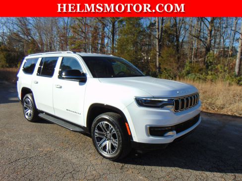 Certified 2025 Jeep Wagoneer 4WD image 14