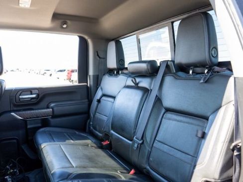 Used 2022 GMC Sierra 2500 Denali w/ Denali Black Diamond Edition image 16