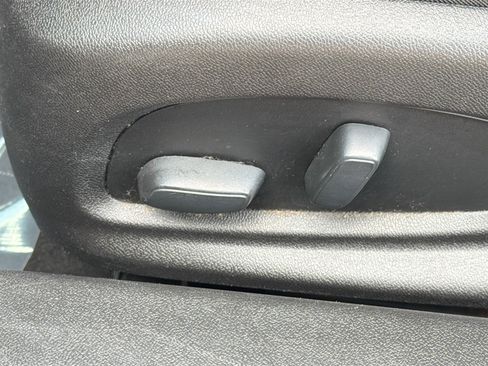 Used 2020 Chevrolet Camaro LT image 24