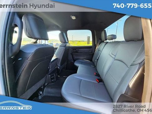 Used 2024 RAM 3500 Tradesman w/ Chrome Appearance Group AWD/4WD image 6