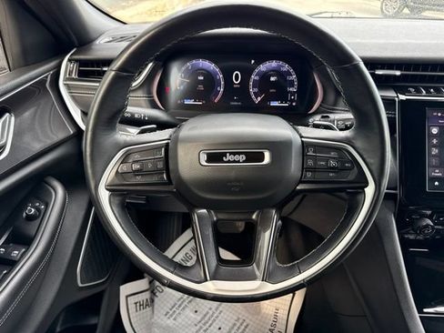 Used 2021 Jeep Grand Cherokee L Laredo AWD/4WD image 19