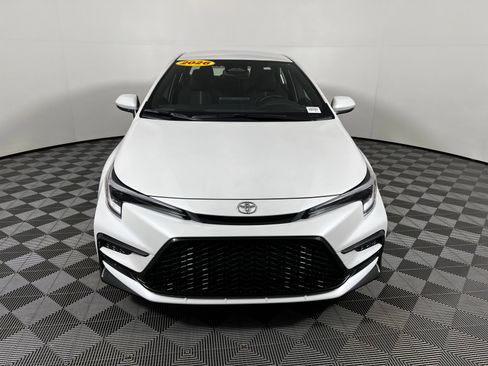 Used 2026 Toyota Corolla SE FWD image 2