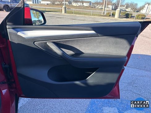 Used 2023 Tesla Model Y Performance image 51