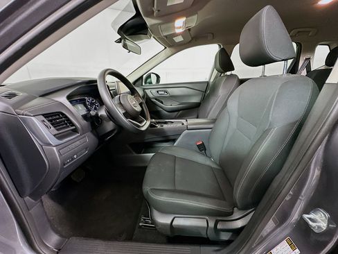 Used 2024 Nissan Rogue S FWD image 13