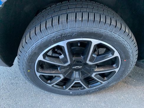 Used 2022 Chevrolet Tahoe RST w/ Luxury Package image 11