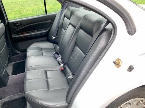 Used 1996 Nissan Maxima GLE FWD image 25