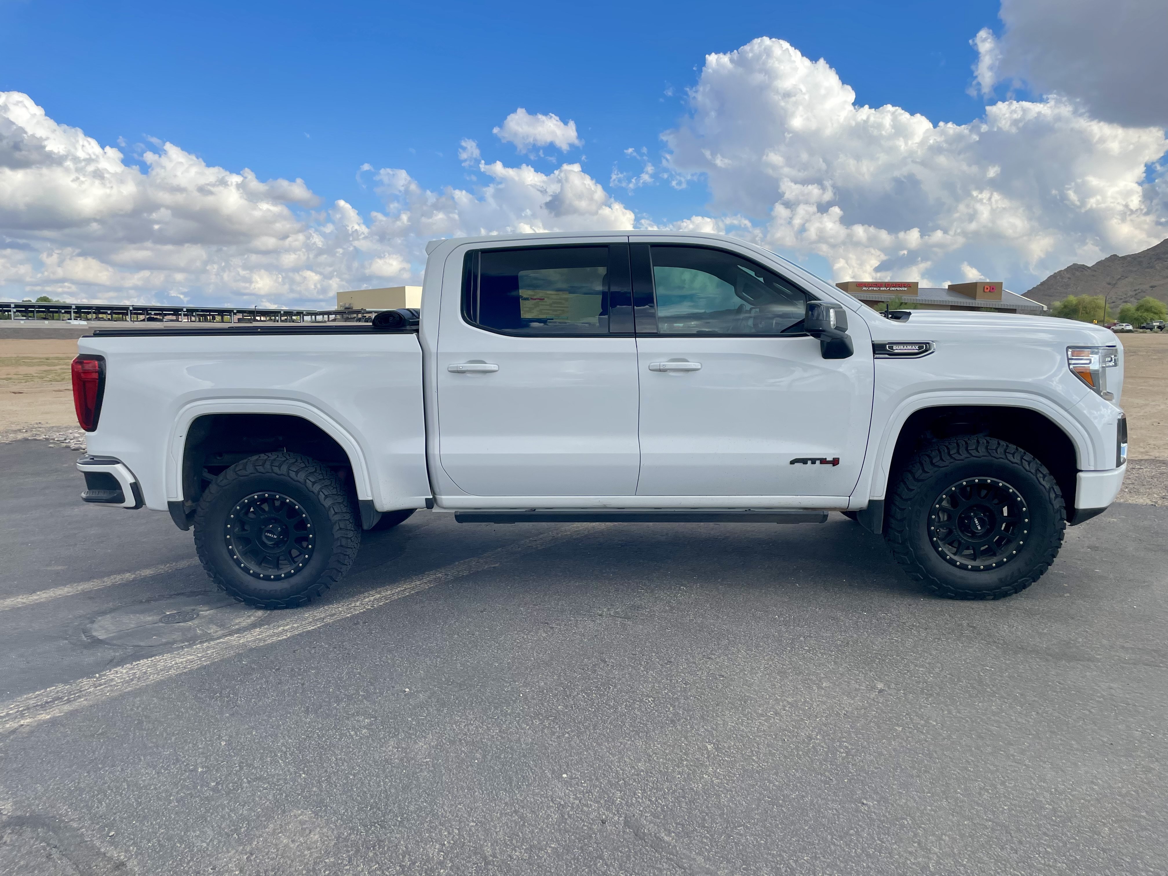 Used 2021 GMC Sierra 1500 AT4 AWD/4WD image 6