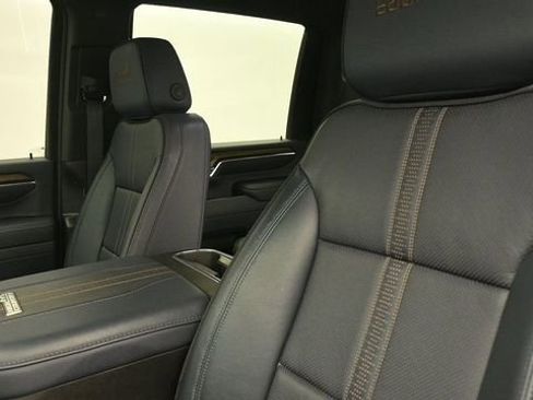 Used 2024 Chevrolet Silverado 2500 High Country w/ High Country Premium Package AWD/4WD image 23