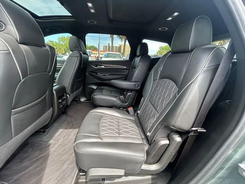 Used 2023 Buick Enclave Avenir w/ Avenir Technology Package image 14