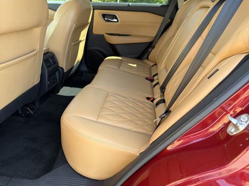 Used 2022 Nissan Rogue Platinum w/ Head-Up Display Package image 23