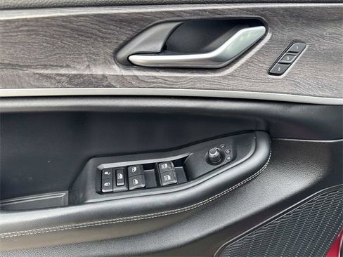 Used 2023 Jeep Grand Cherokee Limited image 18