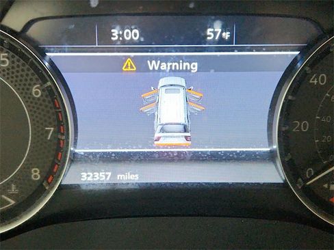 Used 2024 Nissan Armada Platinum w/ Captain's Chairs Package image 24