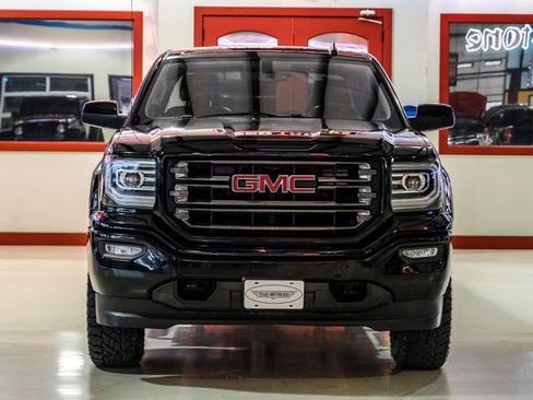 Used 2018 GMC Sierra 1500 SLT w/ All Terrain X Package image 9