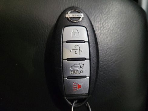 Used 2016 Nissan Rogue SL w/ SL Premium Package AWD/4WD image 32