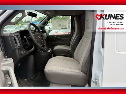 New 2026 GMC Savana 2500 w/ Driver Convenience Package RWD image 11