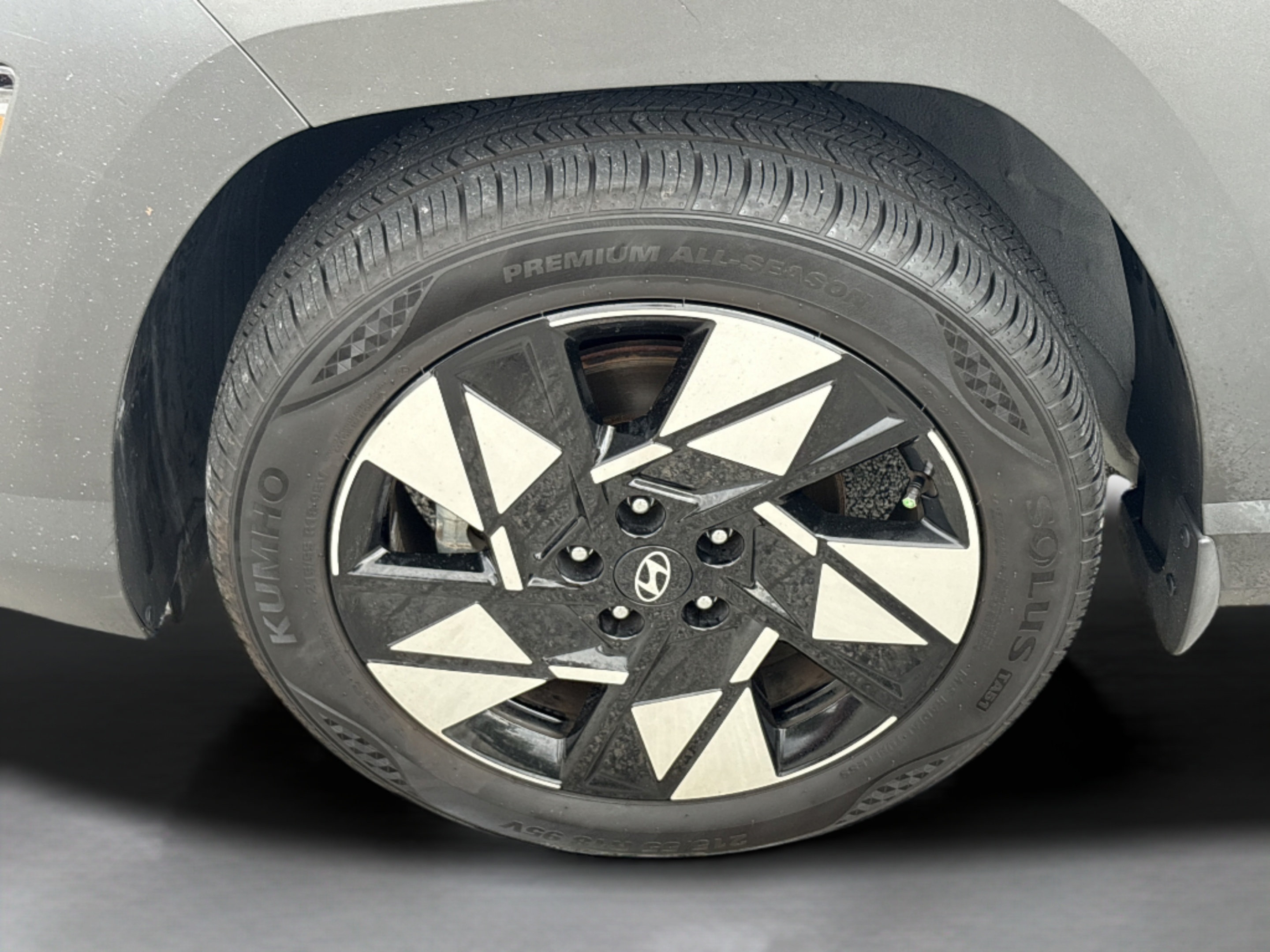 Used 2025 Hyundai Kona SEL FWD image 27
