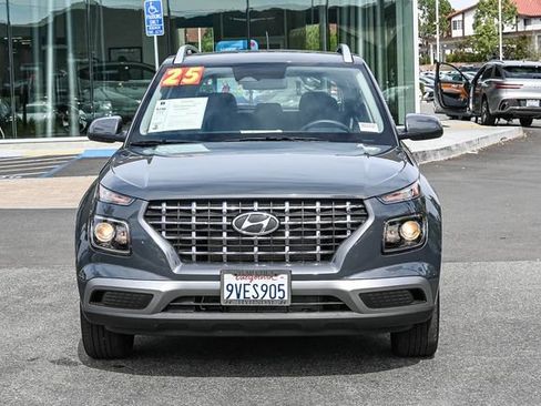 Certified 2025 Hyundai Venue SEL FWD image 2