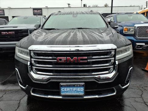 Certified 2023 GMC Acadia SLT image 2