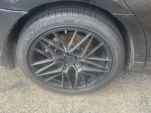 Used 2010 Ford Taurus Limited FWD image 5