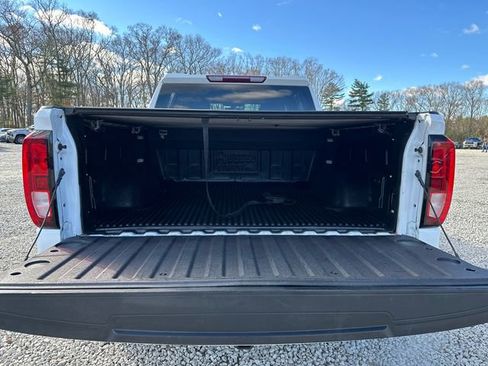 Used 2022 GMC Sierra 1500 Elevation image 14