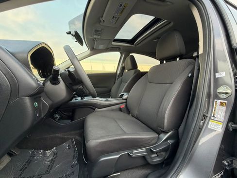 Used 2016 Honda HR-V EX image 10