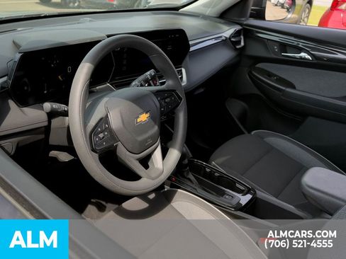 Used 2025 Chevrolet TrailBlazer LT image 6