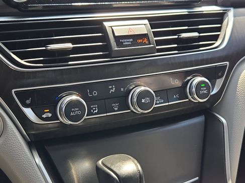 Used 2018 Honda Accord EX-L image 25
