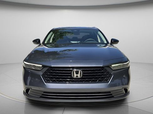 Used 2025 Honda Accord SE image 4