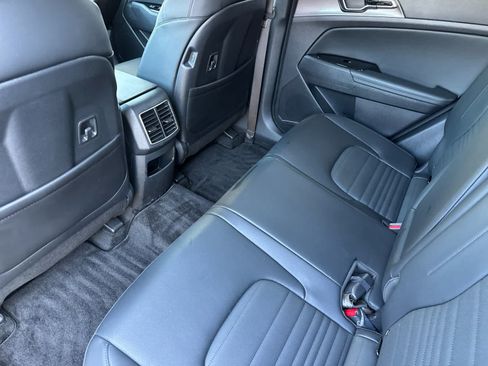 Used 2025 Kia Sportage SX Prestige AWD/4WD image 4