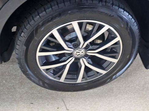 Used 2019 Volkswagen Tiguan SE FWD image 47