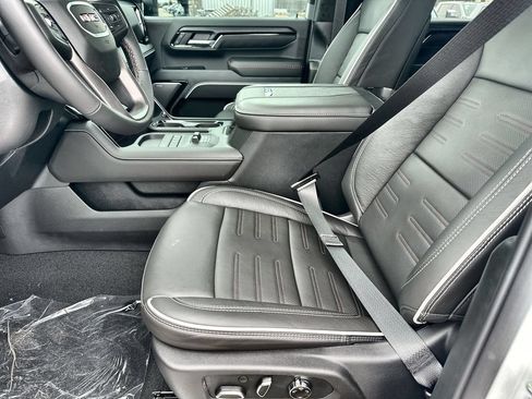 New 2026 GMC Sierra 2500 AT4X w/ LPO, Black Badging Package AWD/4WD image 24